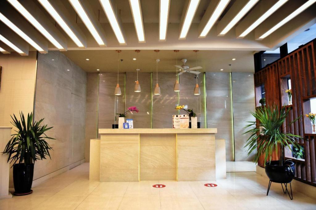 Aura One Hotel Baguio City Екстериор снимка